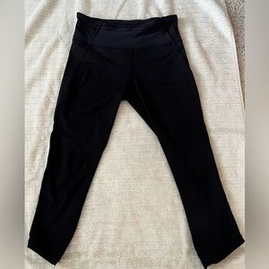 Lululemon Running Crop Legging - Black, size 6
